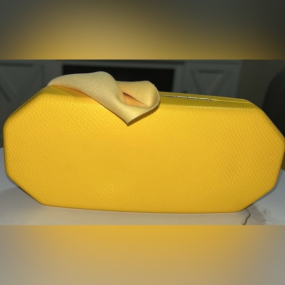 FINAL PRICE SWAROVSKI Hard Case/Yellow Eyeglass Case & Cleaning Cloth - Picture 6 of 15